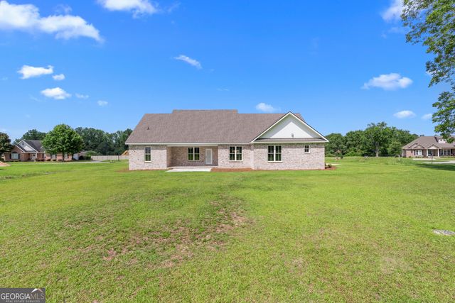 9 Honeysuckle Drive, Claxton, GA 30417