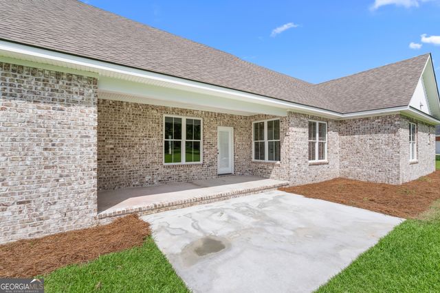 9 Honeysuckle Drive, Claxton, GA 30417