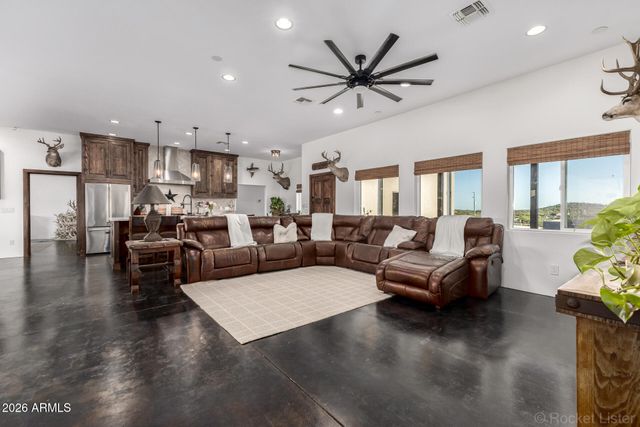 48148 N 16th Lane, New River, AZ 85087