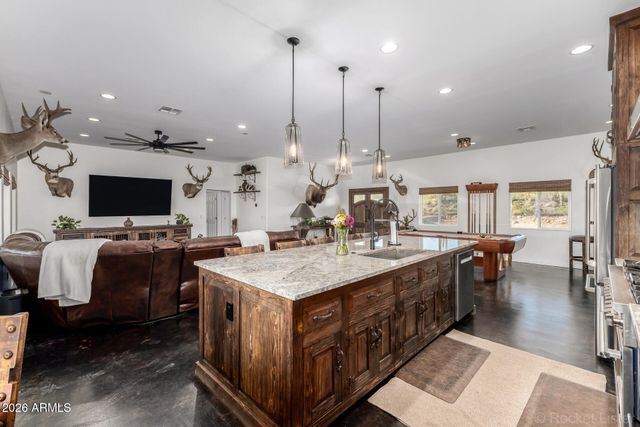 48148 N 16th Lane, New River, AZ 85087