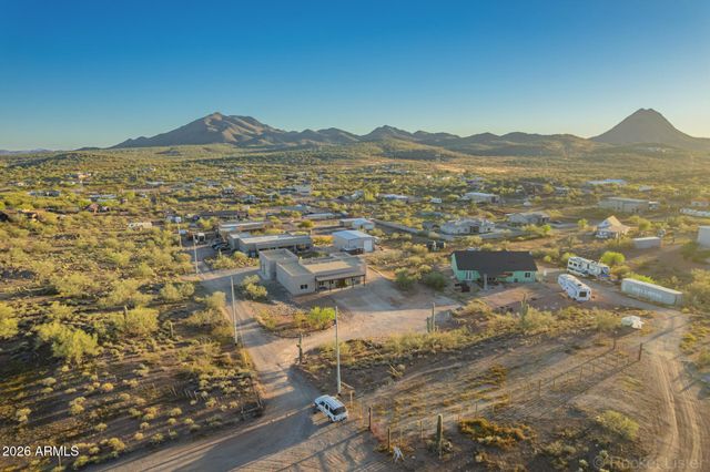 48148 N 16th Lane, New River, AZ 85087