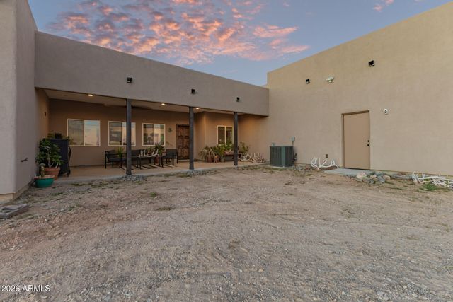 48148 N 16th Lane, New River, AZ 85087