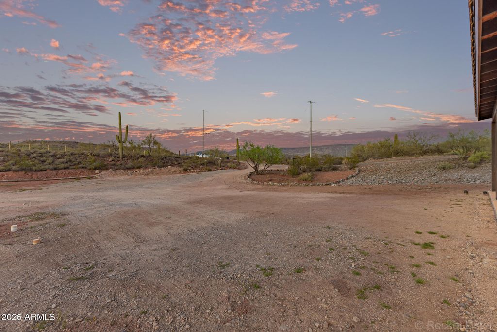 Image 31 of property listing at 48148 N 16th Lane, New River, AZ 85087