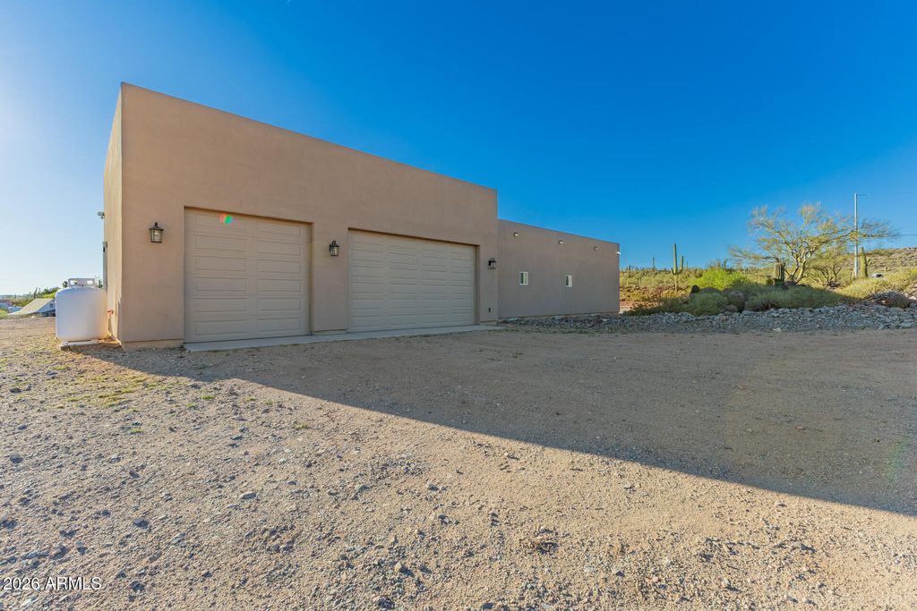 Image 32 of property listing at 48148 N 16th Lane, New River, AZ 85087