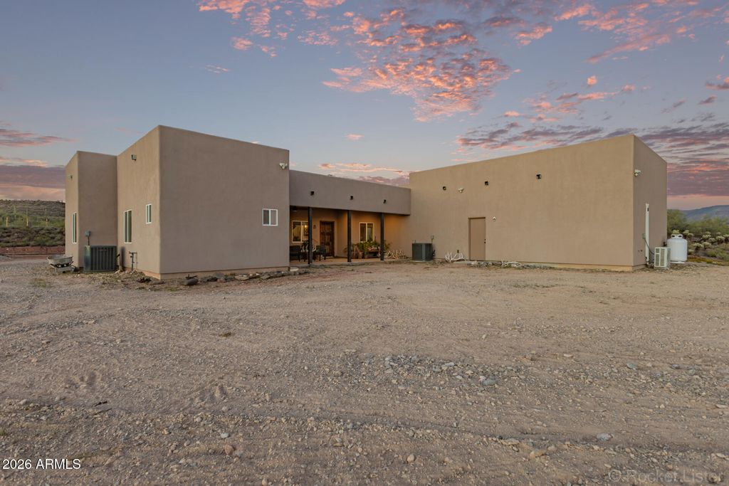 Image 6 of property listing at 48148 N 16th Lane, New River, AZ 85087