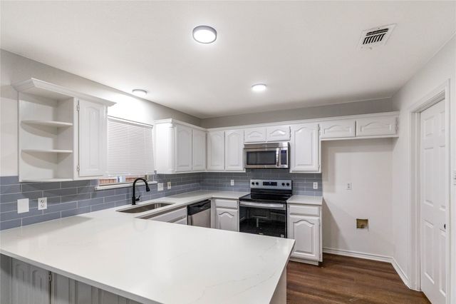633 Cardinal Ridge Road, Burleson, TX 76028