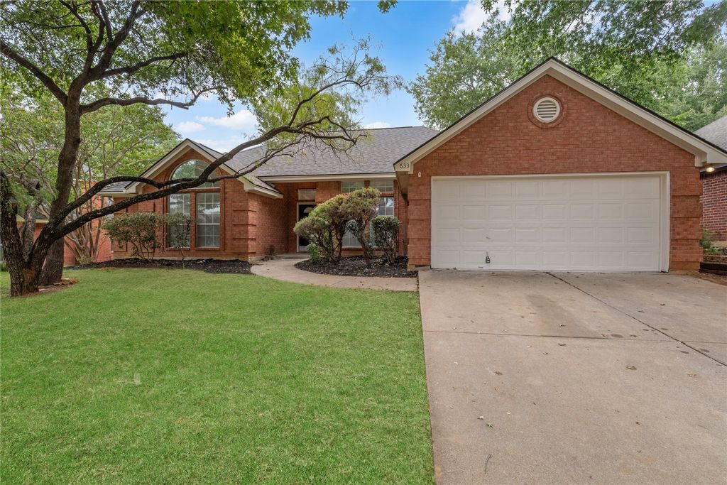 633 Cardinal Ridge Road, Burleson, TX 76028