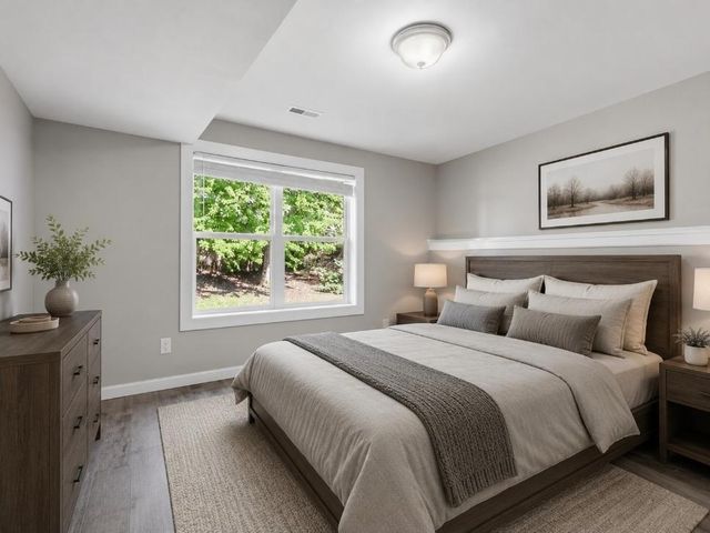 1767 Fescue Court, Shakopee, MN 55379