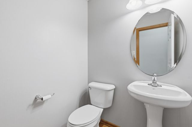 1767 Fescue Court, Shakopee, MN 55379
