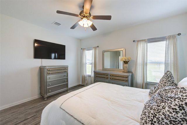 1088 Road 5102, Cleveland, TX 77327