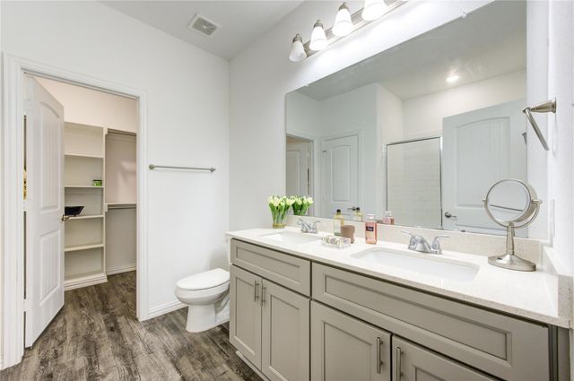 1088 Road 5102, Cleveland, TX 77327