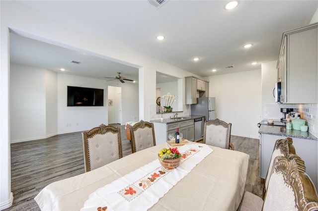 1088 Road 5102, Cleveland, TX 77327