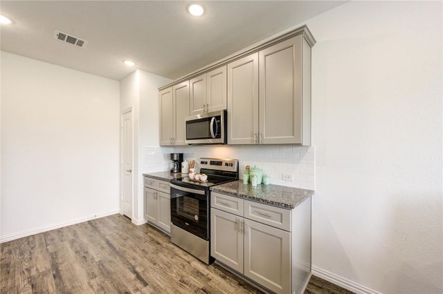 1088 Road 5102, Cleveland, TX 77327