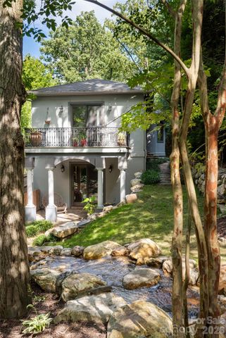 18 Woodlink Road, Asheville, NC 28801