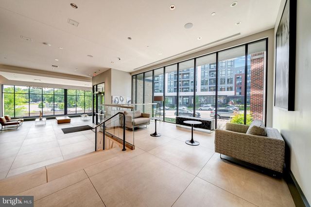 1761 OLD MEADOW RD #102, Mclean, VA 22102