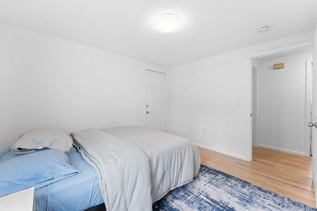 224 W 6th St 1, Boston, MA 02127
