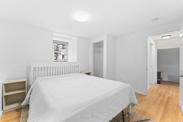 224 W 6th St 1, Boston, MA 02127