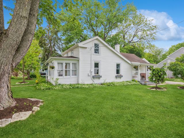 627 Park Street, Batavia, IL 60510
