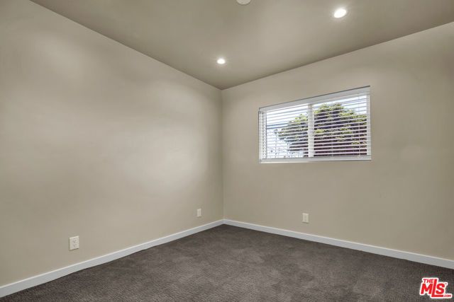 2816 W Jefferson Boulevard, Los Angeles, CA 90018