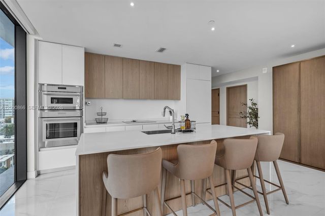 711 NE 23rd Ter 607, Miami, FL 33137