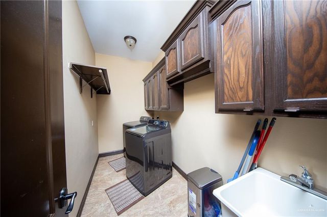 1007 Navajo Drive, Rio Grande City, TX 78582