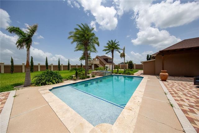 1007 Navajo Drive, Rio Grande City, TX 78582