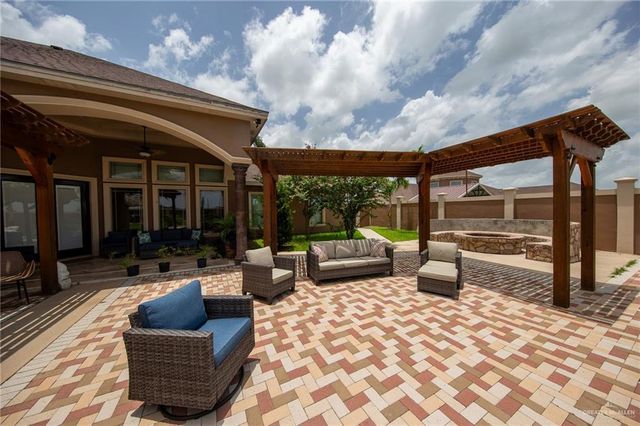 1007 Navajo Drive, Rio Grande City, TX 78582