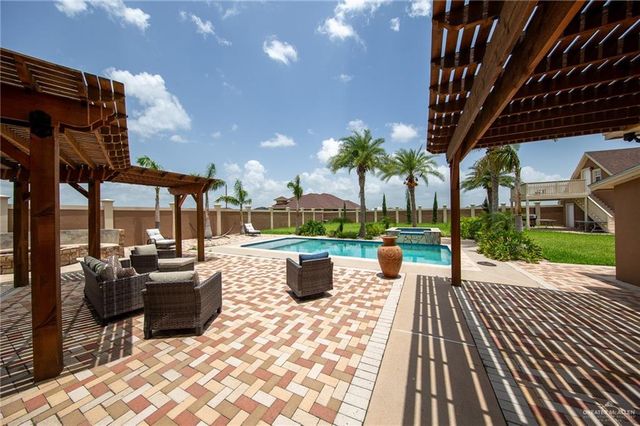 1007 Navajo Drive, Rio Grande City, TX 78582