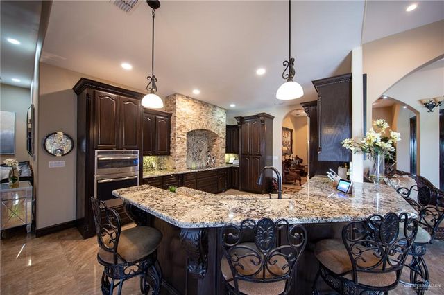 1007 Navajo Drive, Rio Grande City, TX 78582