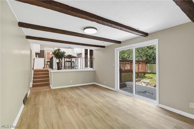 1581 N Circle View Drive, Seven Hills, OH 44131