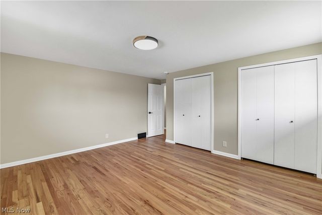 1581 N Circle View Drive, Seven Hills, OH 44131