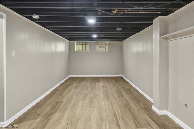 1581 N Circle View Drive, Seven Hills, OH 44131