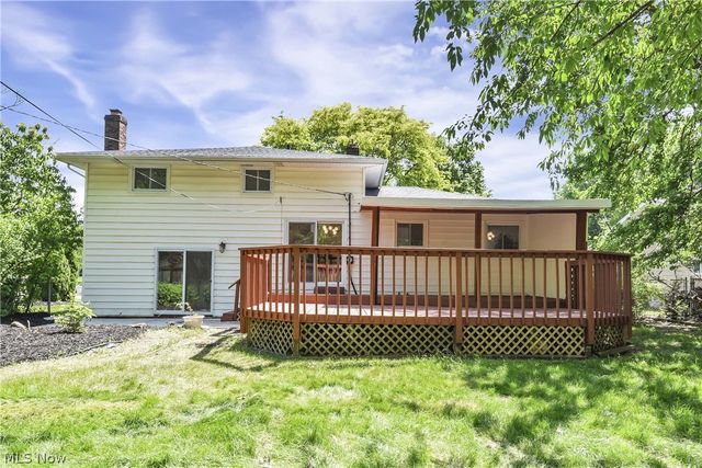 1581 N Circle View Drive, Seven Hills, OH 44131