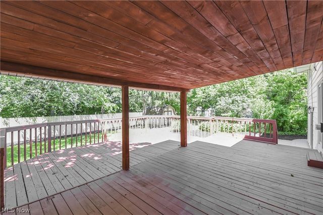 1581 N Circle View Drive, Seven Hills, OH 44131