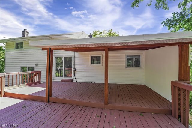 1581 N Circle View Drive, Seven Hills, OH 44131