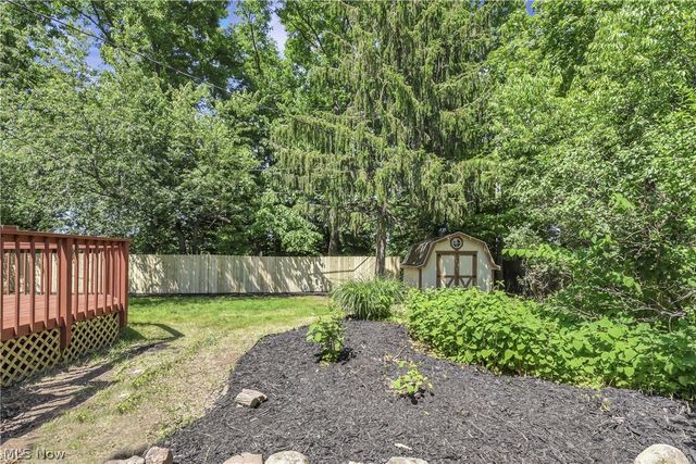 1581 N Circle View Drive, Seven Hills, OH 44131