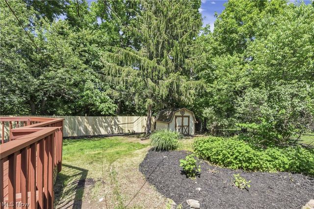 1581 N Circle View Drive, Seven Hills, OH 44131