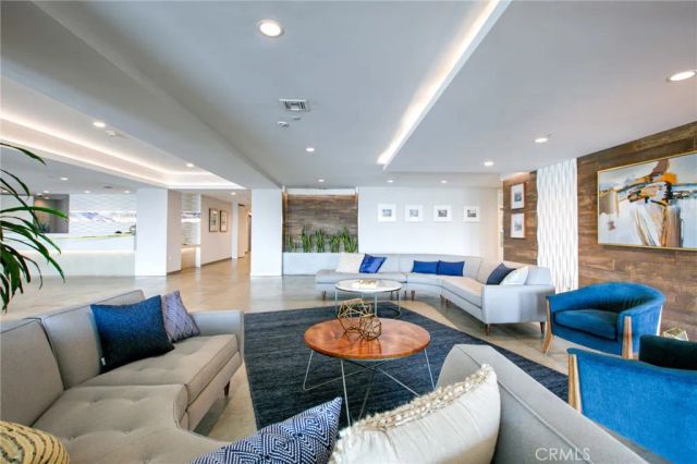 525 E Seaside Way 2006, Long Beach, CA 90802