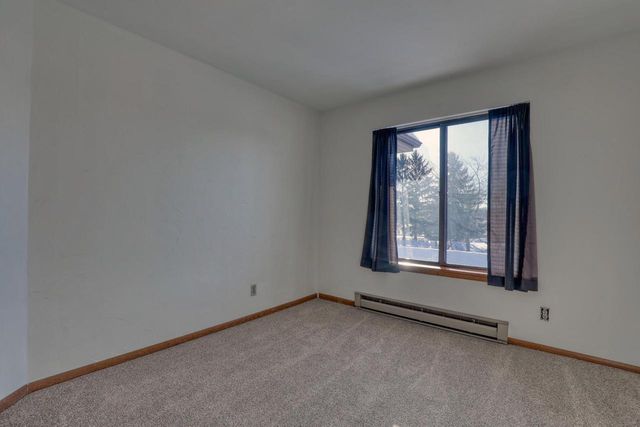 W176N9734 Riversbend CIRCLE E, Germantown, WI 53022