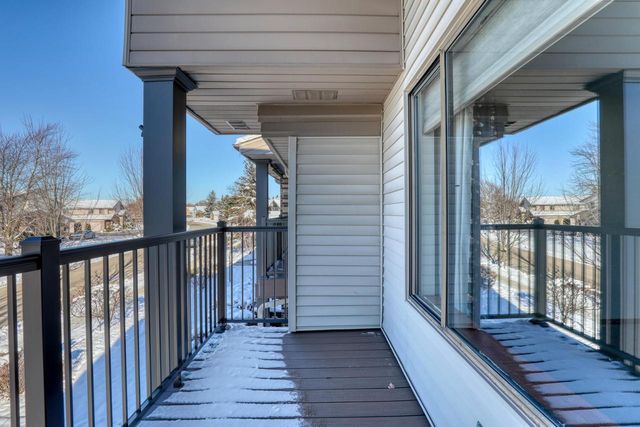 W176N9734 Riversbend CIRCLE E, Germantown, WI 53022