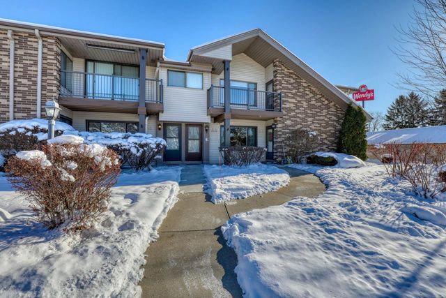 W176N9734 Riversbend CIRCLE E, Germantown, WI 53022