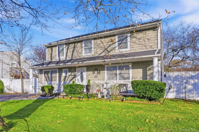 87 Root Avenue, Central Islip, NY 11722