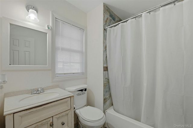 87 Root Avenue, Central Islip, NY 11722