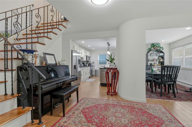 87 Root Avenue, Central Islip, NY 11722