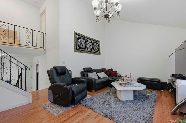 87 Root Avenue, Central Islip, NY 11722