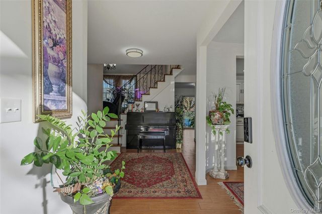 87 Root Avenue, Central Islip, NY 11722