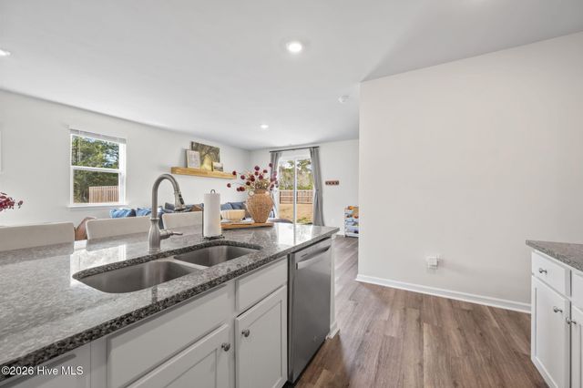 322 Royal Eagle Court, Sneads Ferry, NC 28460