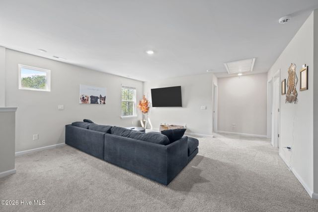 322 Royal Eagle Court, Sneads Ferry, NC 28460