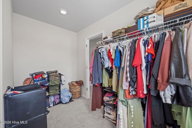 322 Royal Eagle Court, Sneads Ferry, NC 28460