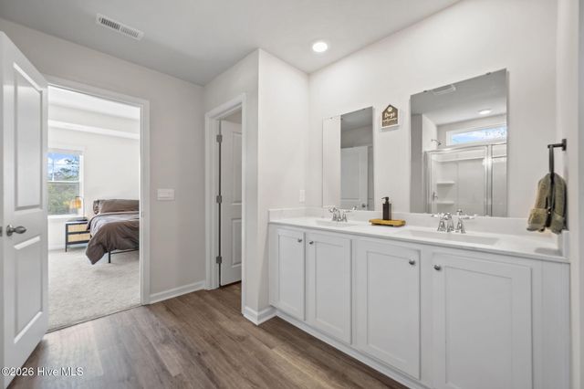 322 Royal Eagle Court, Sneads Ferry, NC 28460